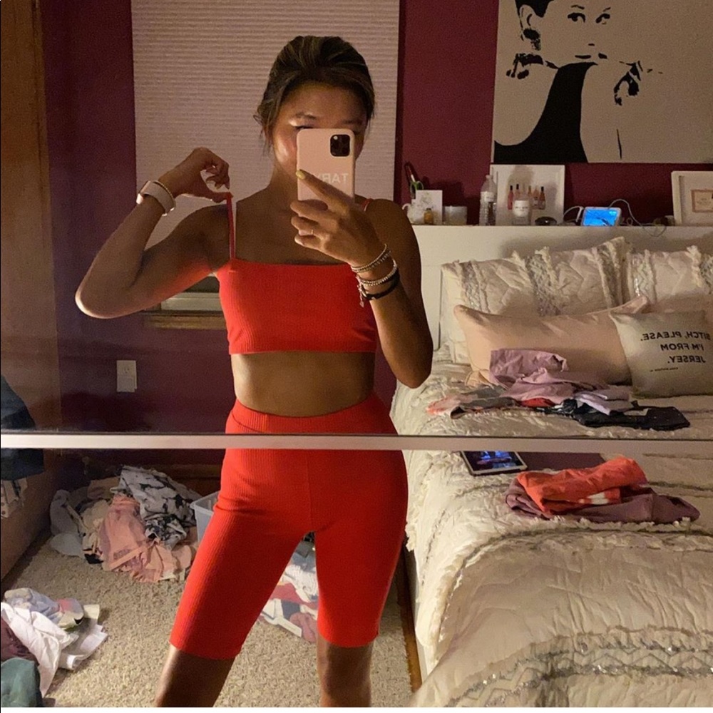 Rowen Red Set